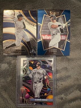 Aaron Judge Topps Chrome Cosmic Card